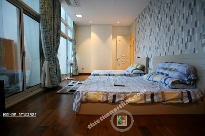 Khả năng cân đối không gian của phong cách này được đặc biệt quan tâm đến khoảng cách giữa trần, tường và các đồ nội thất dành cho bé trai.